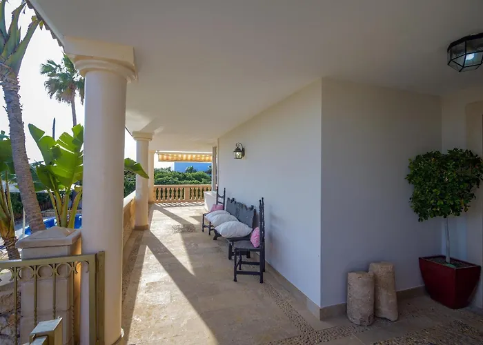 Villa Rafael Sant Lluís