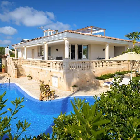 Rafael Villa Sant Lluís