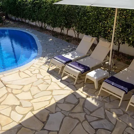 Villa Rafael Sant Lluís