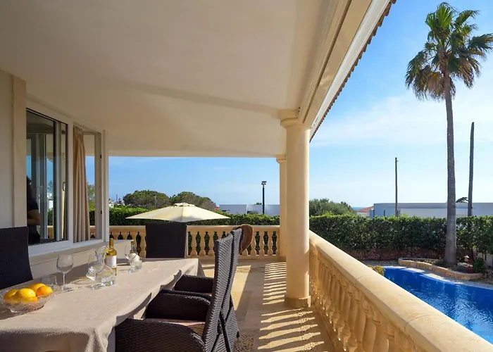 Rafael Villa Sant Lluís